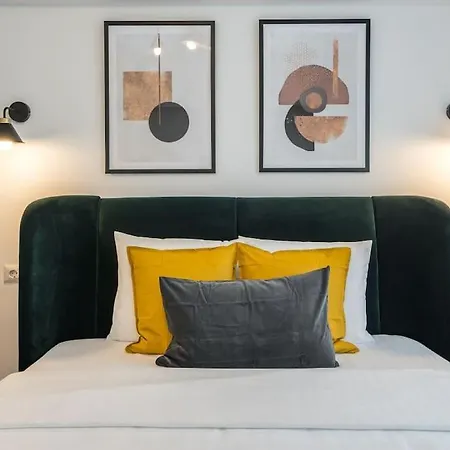 Spectacular - 4br-terrace - Piata Romana Apartament