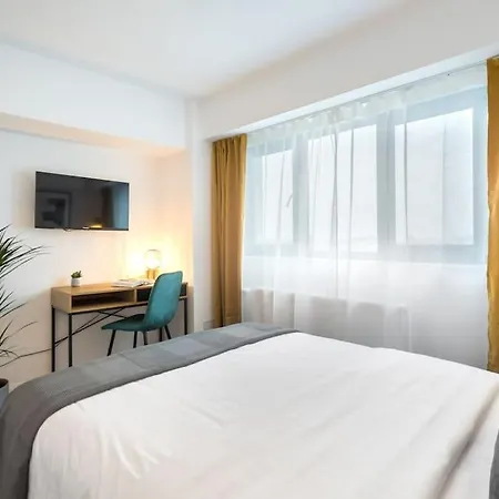 Apartment Spectacular - 4br-terrace - Piata Romana *