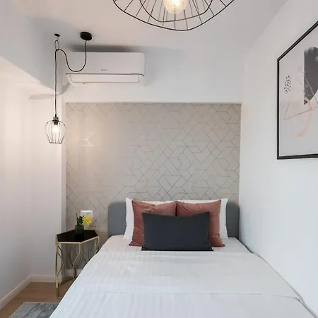 Spectacular - 4br-terrace - Piata Romana * Bucarest