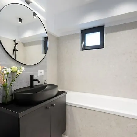 Spectacular - 4br-terrace - Piata Romana Бухарест